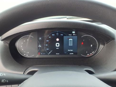 Used 2025 RAM ProMaster 2500 w/ Premium Convenience Group image 18