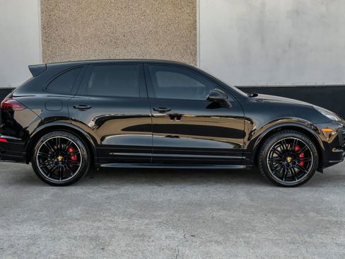 Used 2018 Porsche Cayenne GTS w/ Premium Package Plus image 4