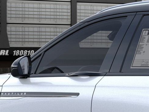 New 2026 Lincoln Nautilus Reserve AWD/4WD image 42