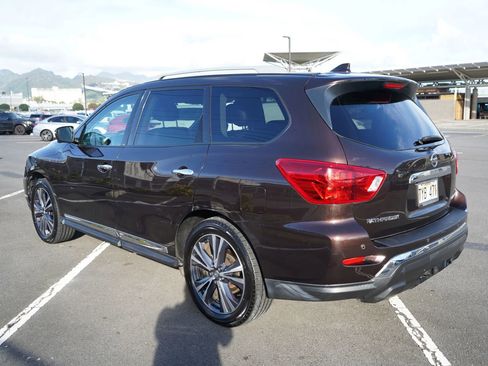 Used 2020 Nissan Pathfinder Platinum FWD image 28