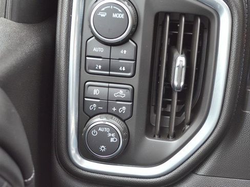 Used 2020 Chevrolet Silverado 1500 RST image 31