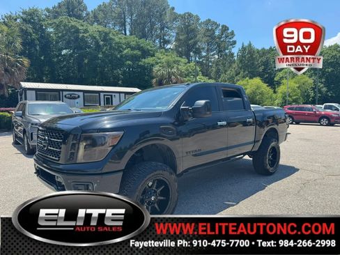 Used 2017 Nissan Titan SL w/ SL Towing Convenience Package RWD image 1