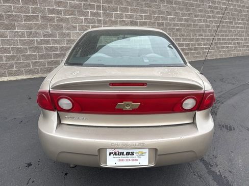 Used 2005 Chevrolet Cavalier Sedan w/ Preferred Equipment Group image 5