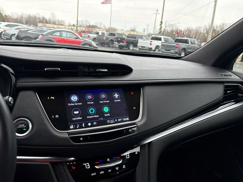 Used 2024 Cadillac XT6 Luxury w/ LPO, Floor Liner Package image 19