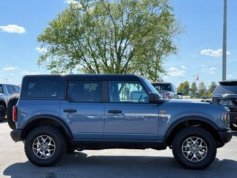 Used 2025 Ford Bronco Badlands AWD/4WD image 45