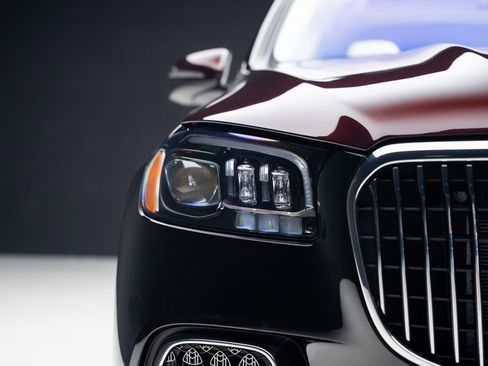 Used 2024 Mercedes-Benz Maybach GLS 600 4MATIC image 9