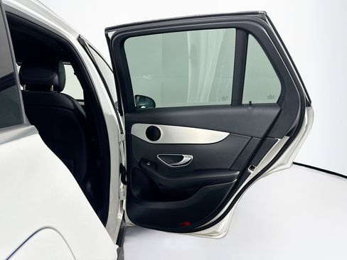 Used 2022 Mercedes-Benz GLC 300 4MATIC w/ Premium Package Lite image 31