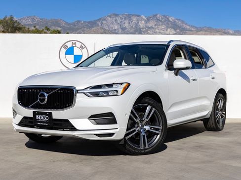 Used 2018 Volvo XC60 T5 Momentum w/ Vision Package image 8