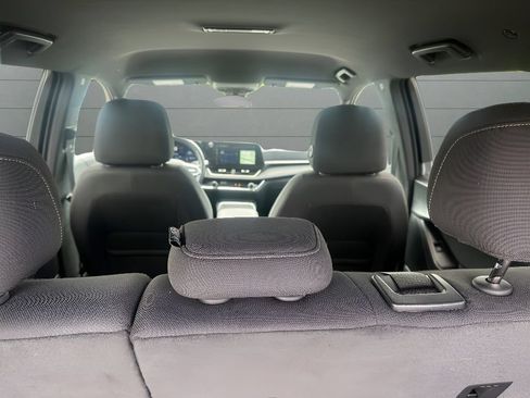 Used 2025 Chevrolet Equinox LT FWD image 11