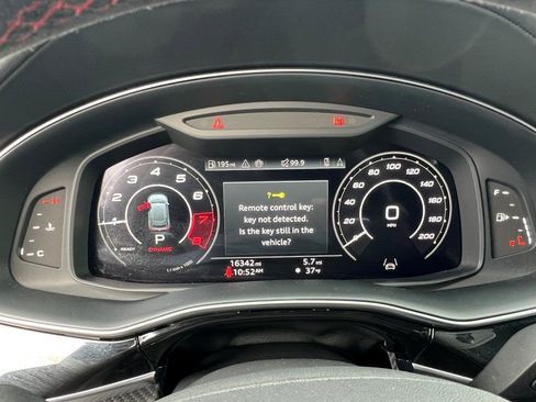 Certified 2024 Audi RS Q8 image 27