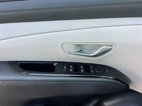Certified 2025 Hyundai Tucson Limited image 13