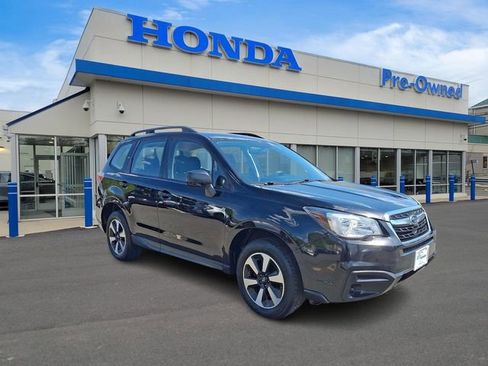 Used 2017 Subaru Forester 2.5i w/ Alloy Wheel Package AWD/4WD image 3