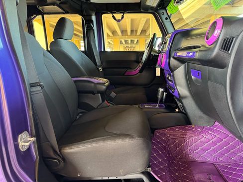 Used 2018 Jeep Wrangler Unlimited Sport S image 25