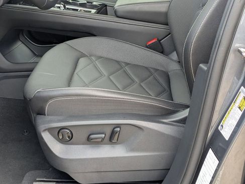 Used 2025 Volkswagen Atlas SE image 23