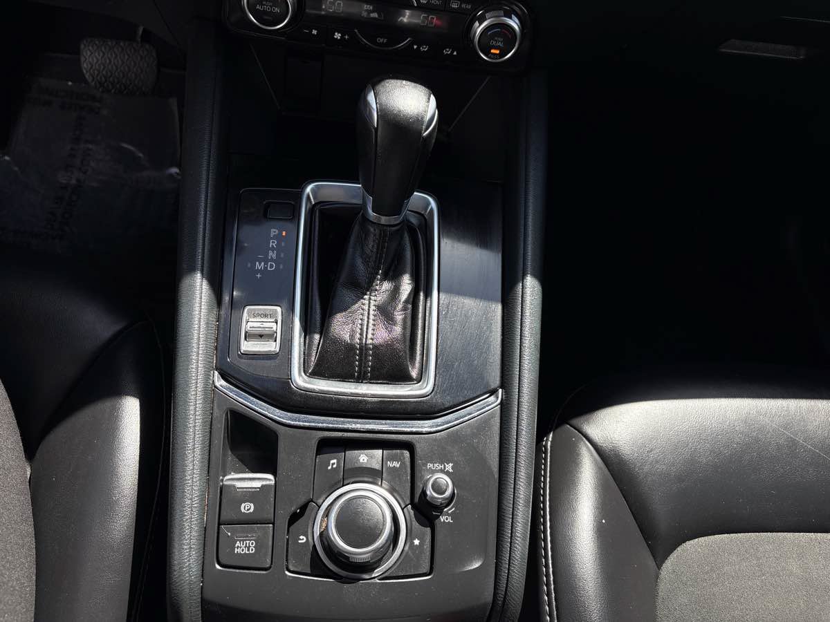 Used 2018 MAZDA CX-5 Touring w/ Preferred Equipment Package FWD image 25