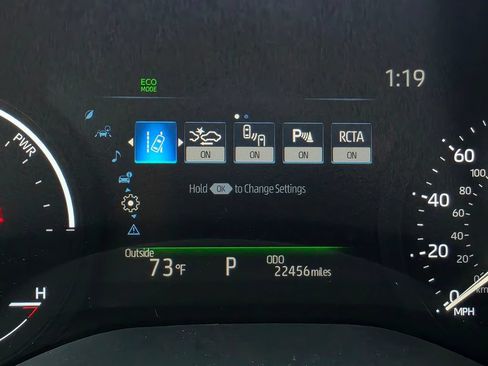 Used 2026 Toyota Sienna XLE FWD image 38