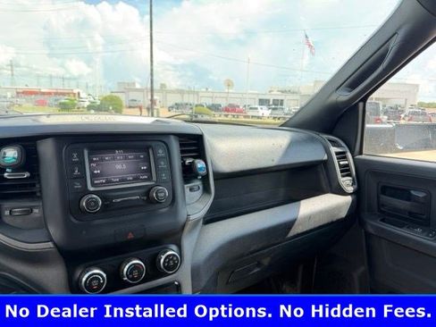 Used 2022 RAM 2500 Tradesman w/ Chrome Appearance Group AWD/4WD image 7
