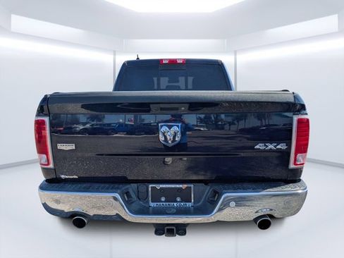 Used 2017 RAM 1500 Laramie w/ Convenience Group AWD/4WD image 4