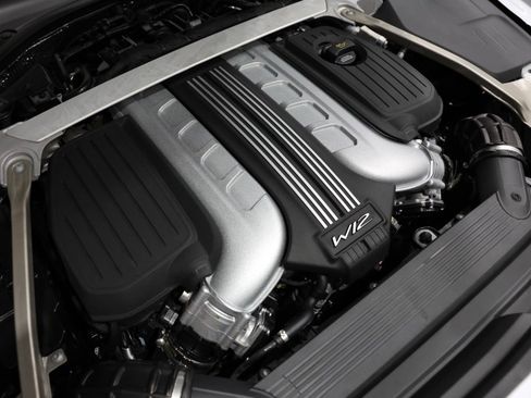 Used 2020 Bentley Flying Spur W12 image 18