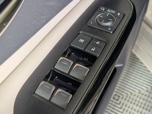 Used 2023 Lexus ES 300h w/ Premium Package image 22