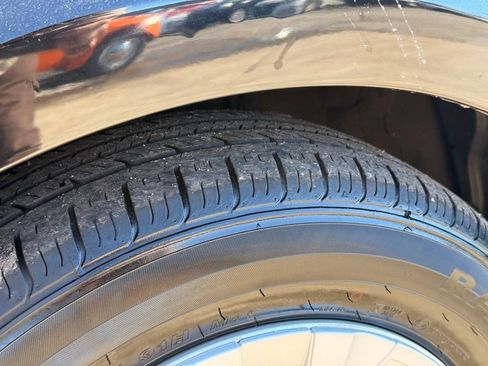 Used 2022 Toyota Prius LE image 11