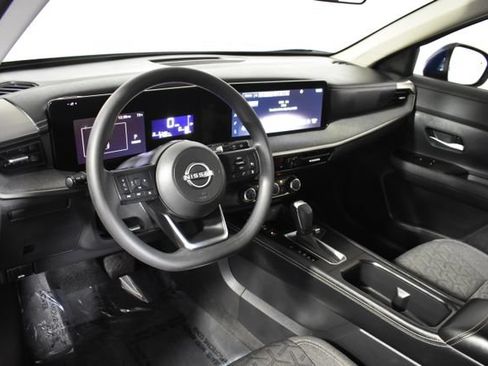 Certified 2025 Nissan Kicks SV AWD/4WD image 11