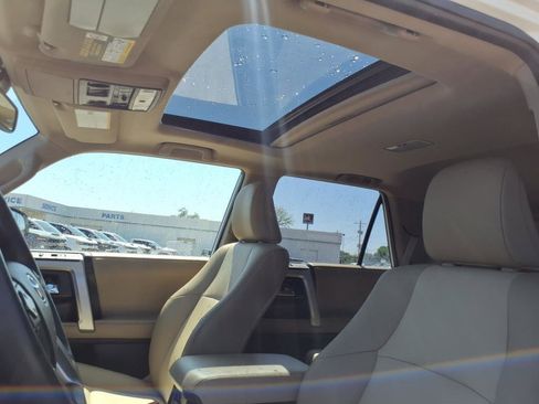 Used 2022 Toyota 4Runner SR5 Premium image 12