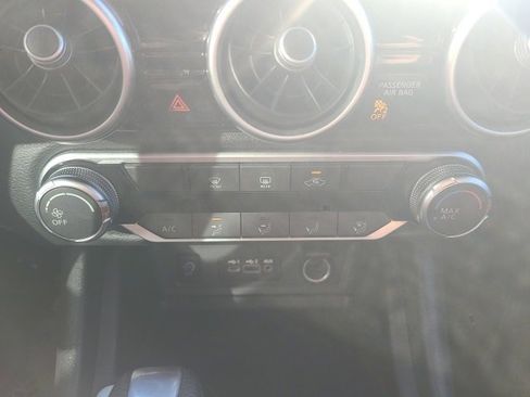 Used 2024 Nissan Sentra SV image 27