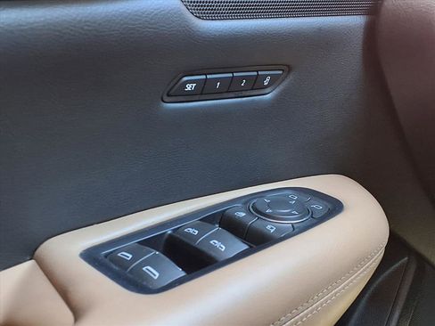 Used 2019 Cadillac XT5 Platinum image 32