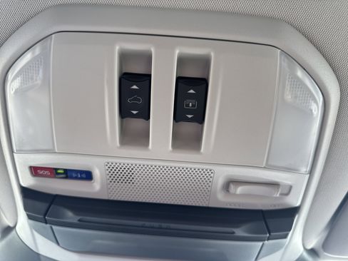 Used 2025 Subaru Ascent Onyx Edition image 22