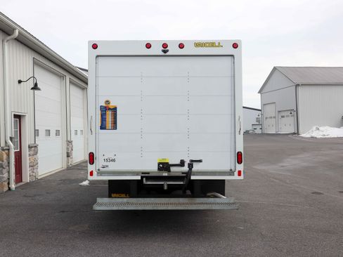 Used 2024 Chevrolet Express 3500 w/ Power Convenience Package image 4