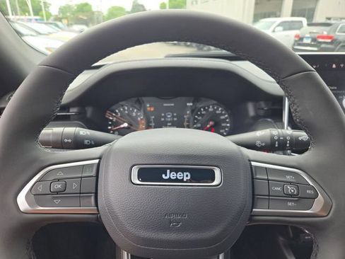 New 2026 Jeep Compass Latitude AWD/4WD image 33