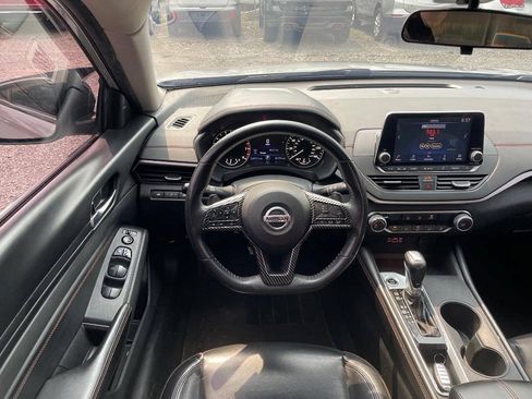 Used 2021 Nissan Altima 2.5 SR FWD image 14