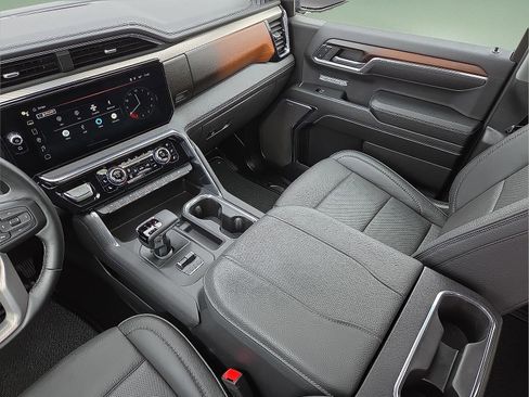 Used 2024 GMC Sierra 1500 Denali w/ Denali Reserve Package image 12