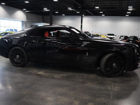 Used 2018 Rolls-Royce Wraith RWD image 9