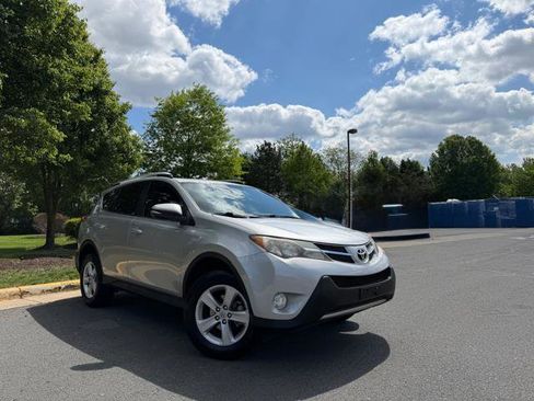 Used 2013 Toyota RAV4 XLE AWD/4WD image 2