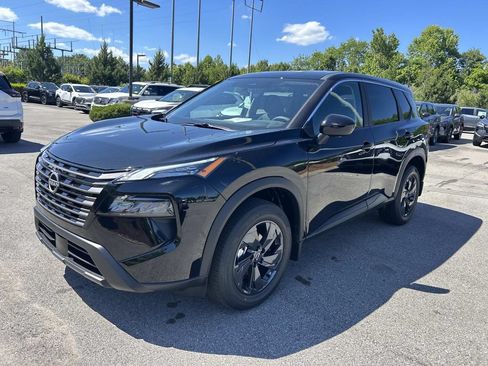 New 2026 Nissan Rogue SV FWD image 3