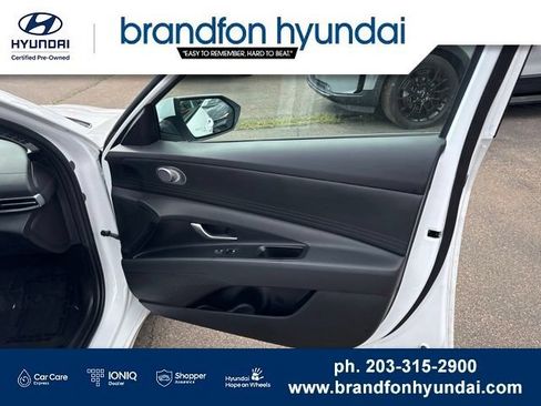 Certified 2024 Hyundai Elantra SEL FWD image 8