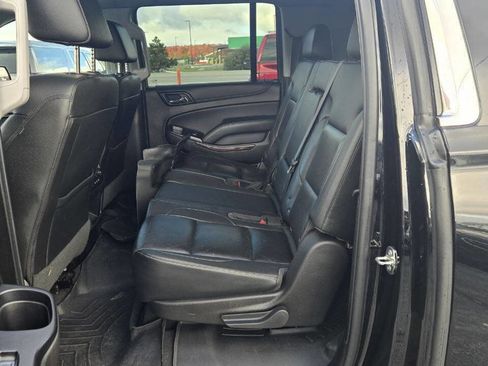 Used 2020 GMC Yukon XL SLT w/ Premium Edition image 3