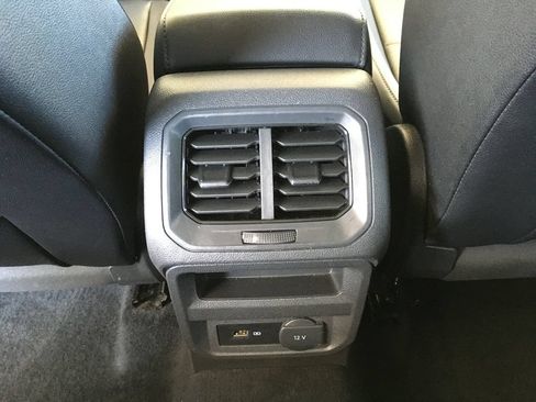 Used 2020 Volkswagen Tiguan SE w/ Panoramic Sunroof Package AWD/4WD image 25
