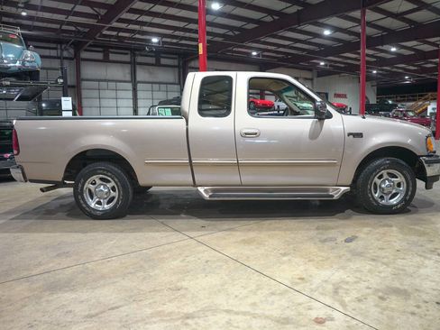 Used 1997 Ford F150 XLT RWD image 10