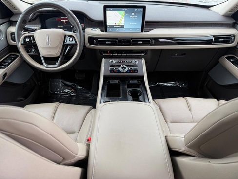 Certified 2022 Lincoln Aviator Reserve w/ Equipment Group 201A image 17