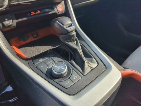 Used 2024 Toyota RAV4 Adventure image 13