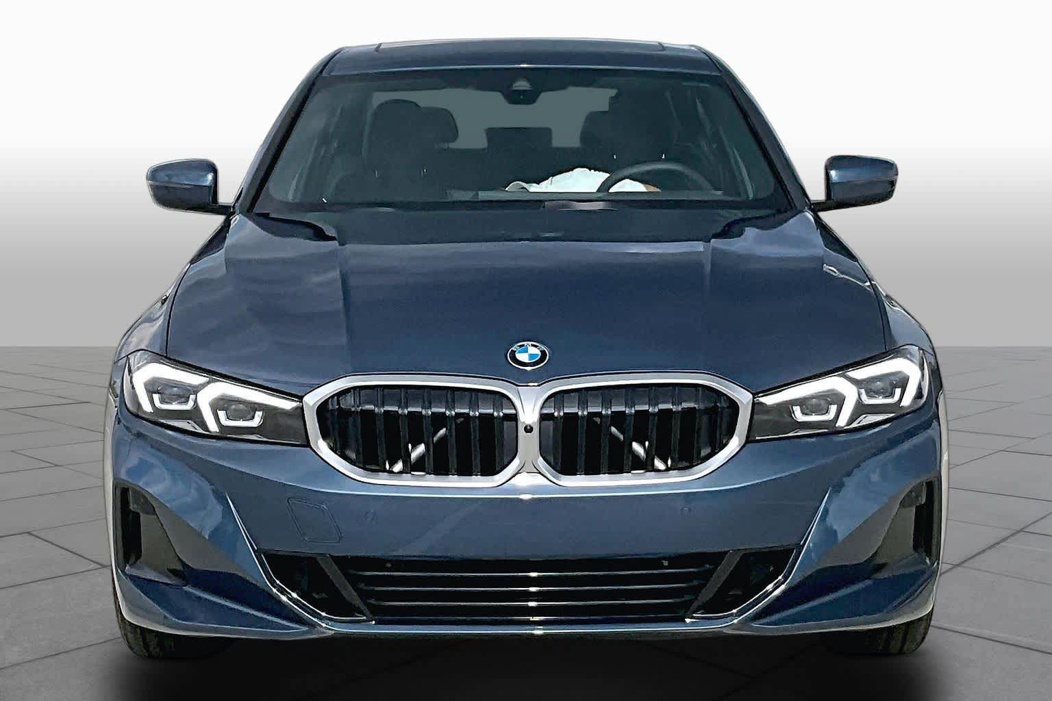 Used 2026 BMW 330i Sedan RWD image 3