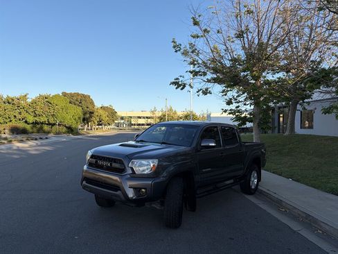 Used 2013 Toyota Tacoma PreRunner w/ TRD Sport Pkg image 29