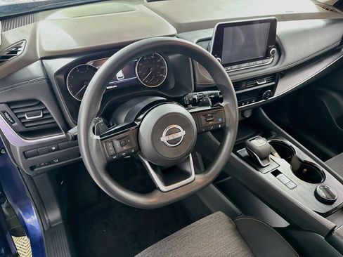 Used 2023 Nissan Rogue SV AWD/4WD image 11