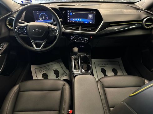 Used 2024 Chevrolet Trax ACTIV w/ Sunroof Package FWD image 9