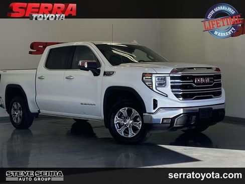Used 2025 GMC Sierra 1500 SLT image 1