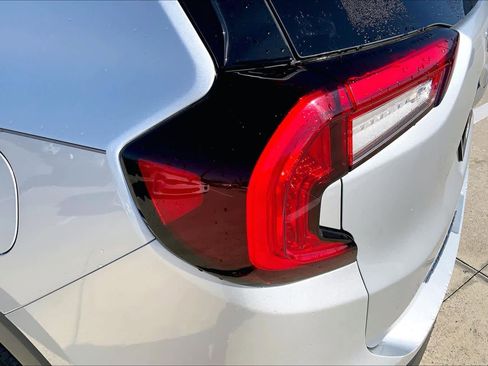 Used 2022 GMC Terrain SLE w/ Driver Convenience Package image 89