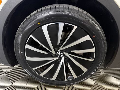 Used 2024 Volkswagen ID.4 S RWD image 11